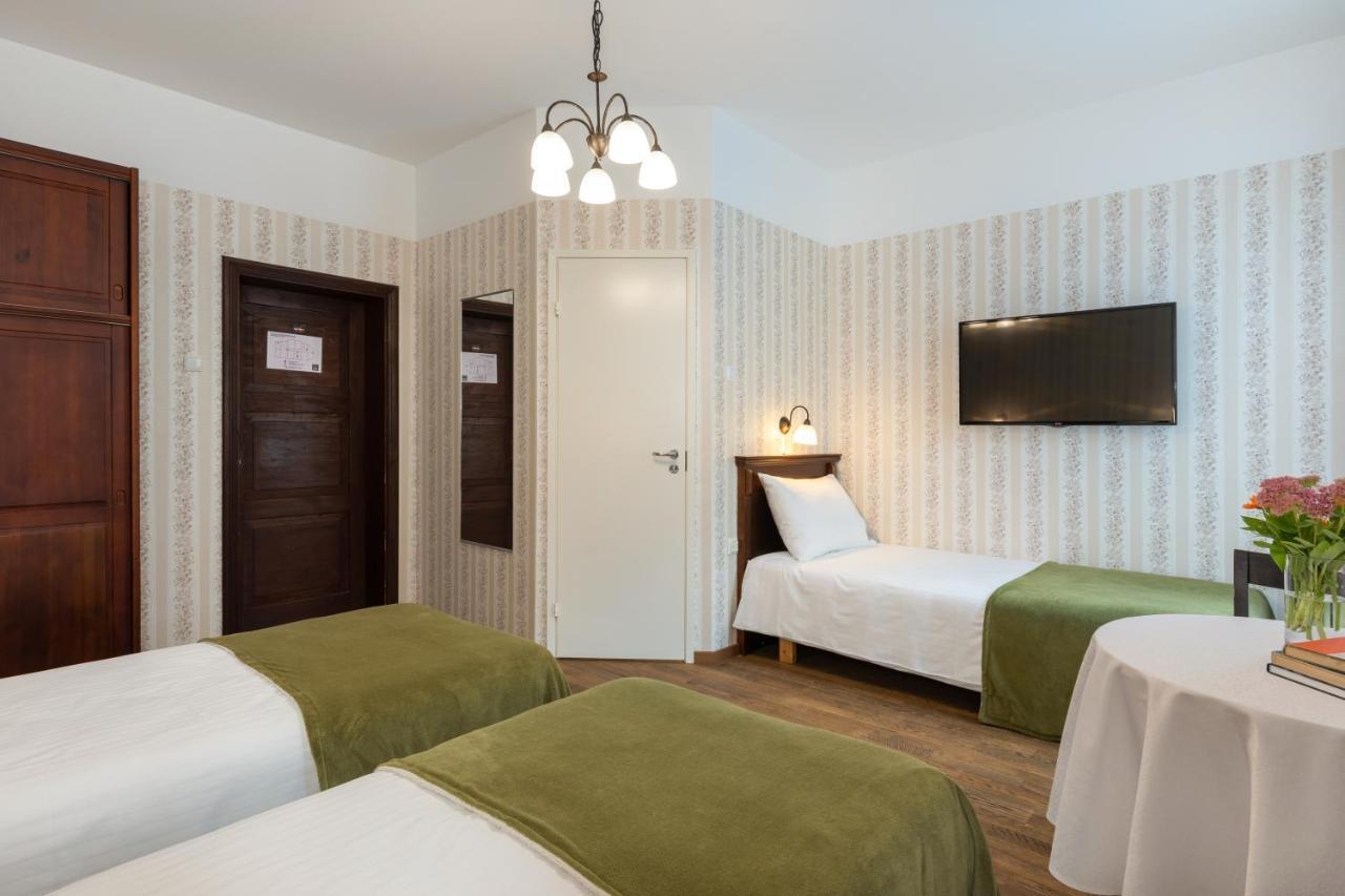Verevi Motel Elva Extérieur photo